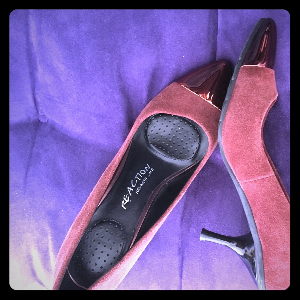 Kenneth Cole burgundy pumps